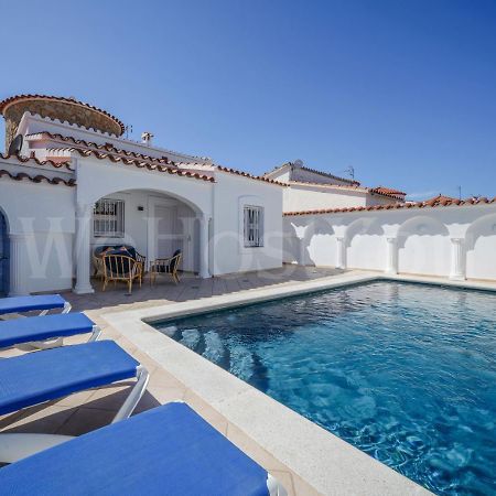 Villa Et Studio Avec Piscine - Wehostyou Empuriabrava Exterior foto
