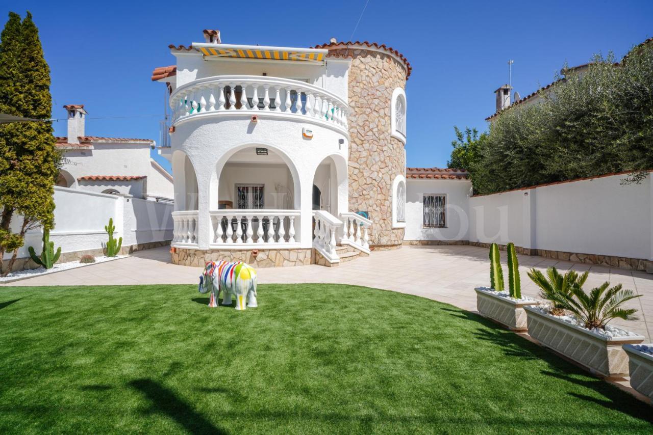 Villa Et Studio Avec Piscine - Wehostyou Empuriabrava Exterior foto